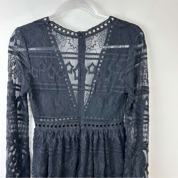 Sisters of the Tribe black lace flowy mini dress size: M - Picture 14 of 14